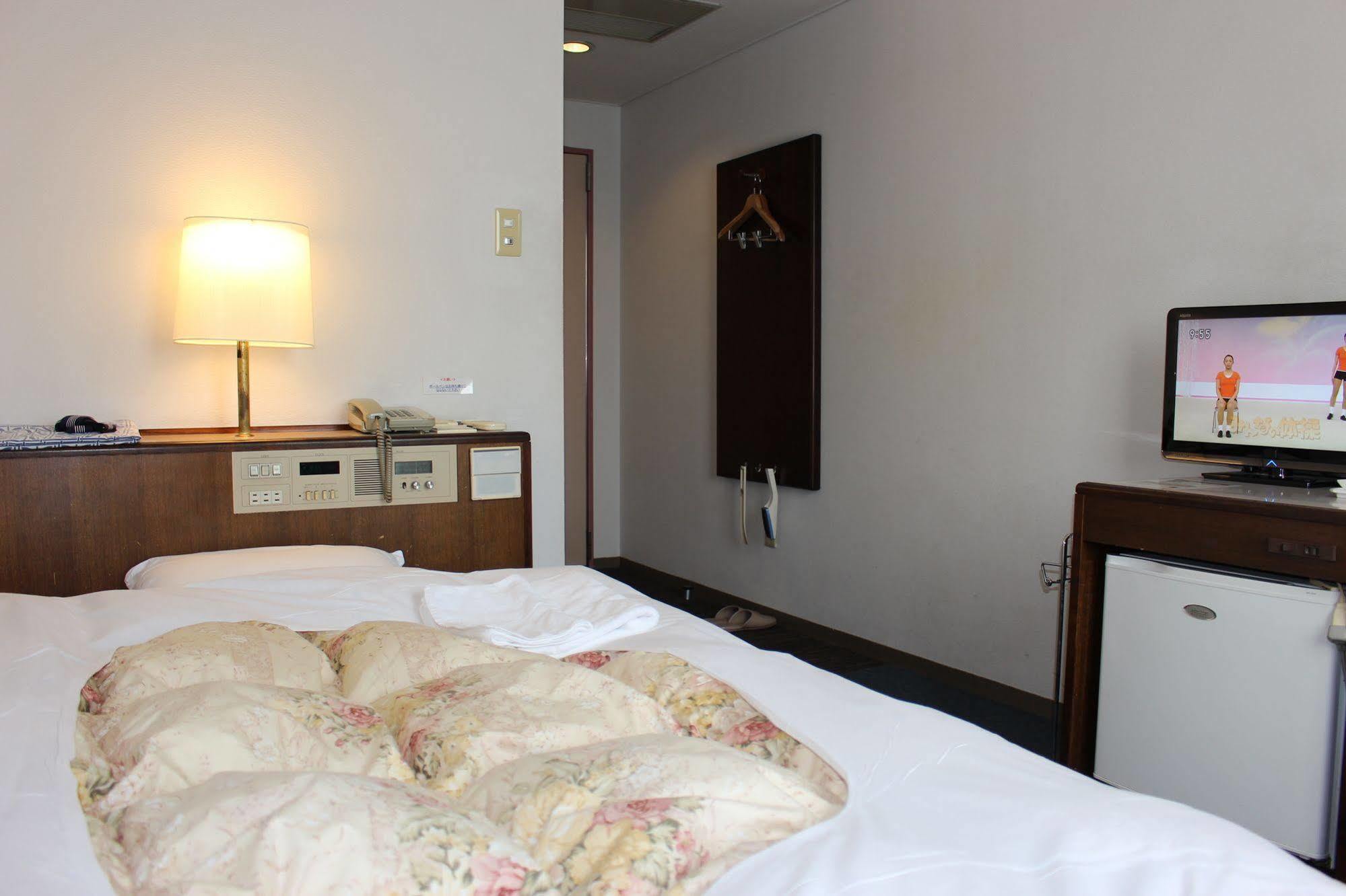 Hotel Higashihiroshima Hills Saijo Esterno foto
