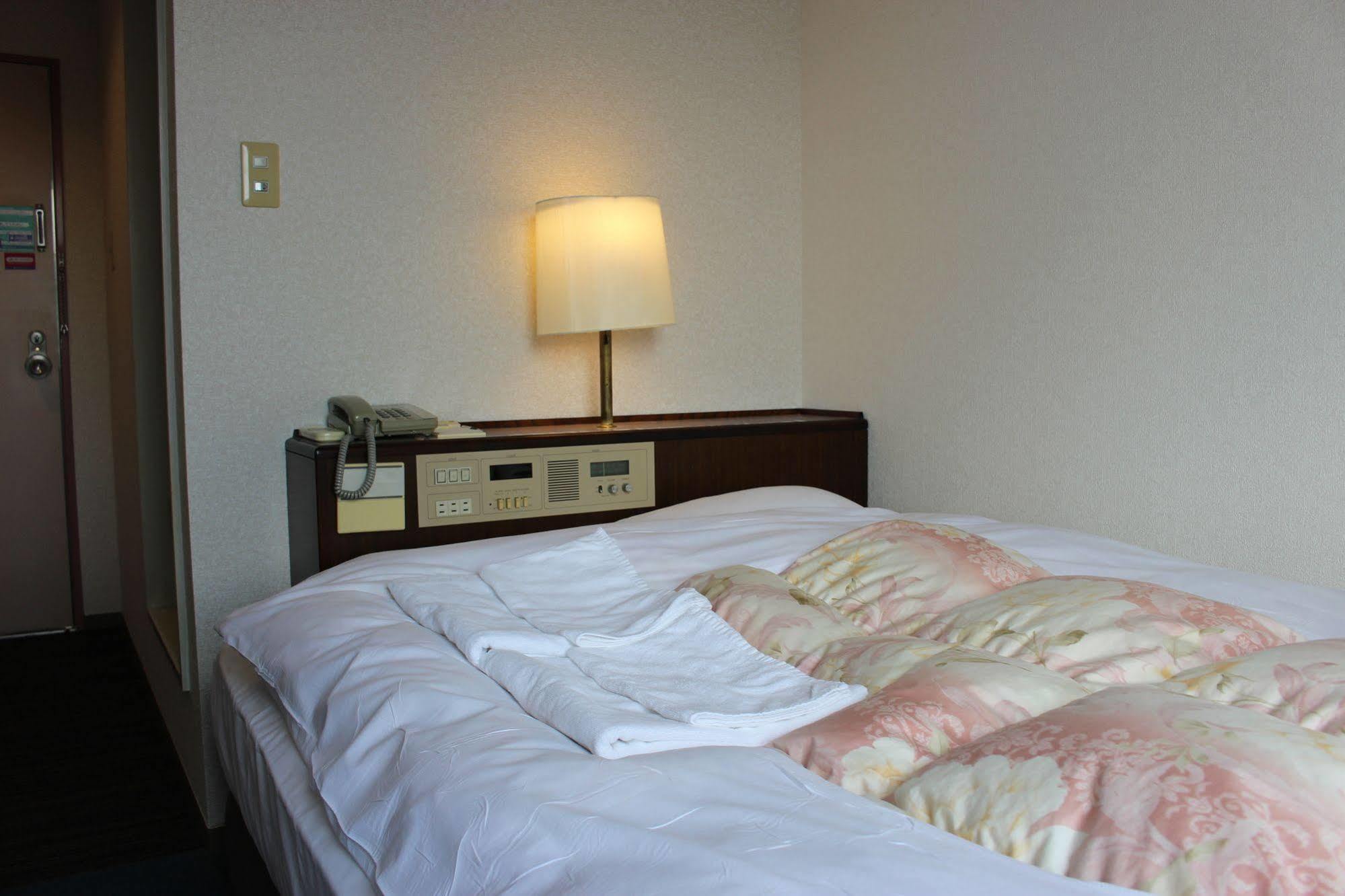 Hotel Higashihiroshima Hills Saijo Esterno foto